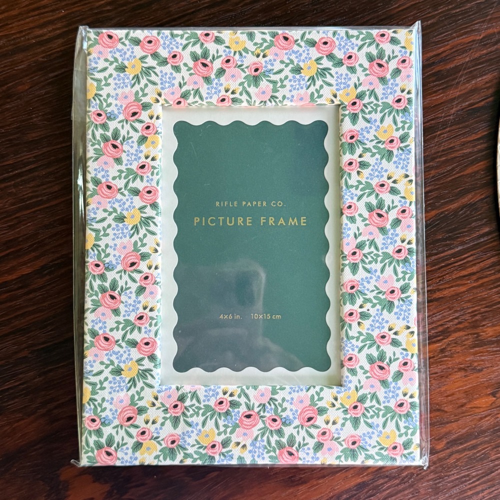 Rifle Paper Co Floral 4x6 Picture Frame Pink Roses Scalloped Edge PFP003 New